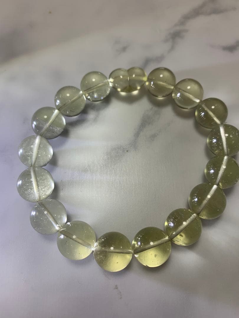 リビアングラスブレスレット　シトリンハート付き　11ミリ　内径16.5