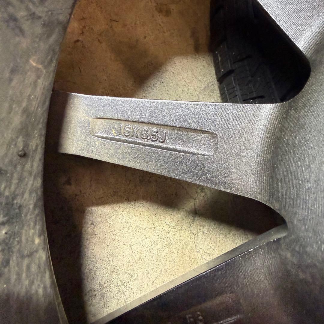 送料込み！ WR-V 215/60R16スタッドレス ヨコハマ　アイスガード