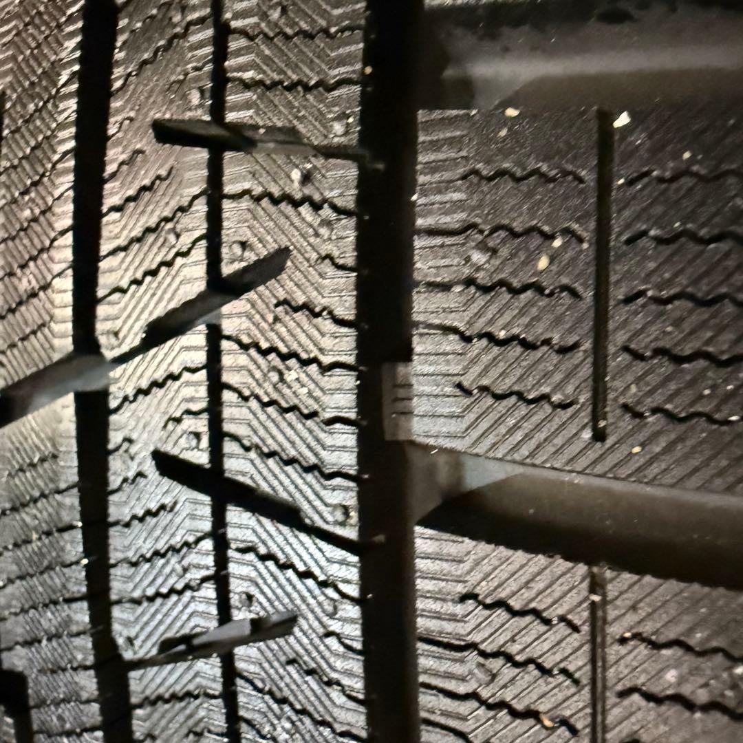 送料込み！ WR-V 215/60R16スタッドレス ヨコハマ　アイスガード