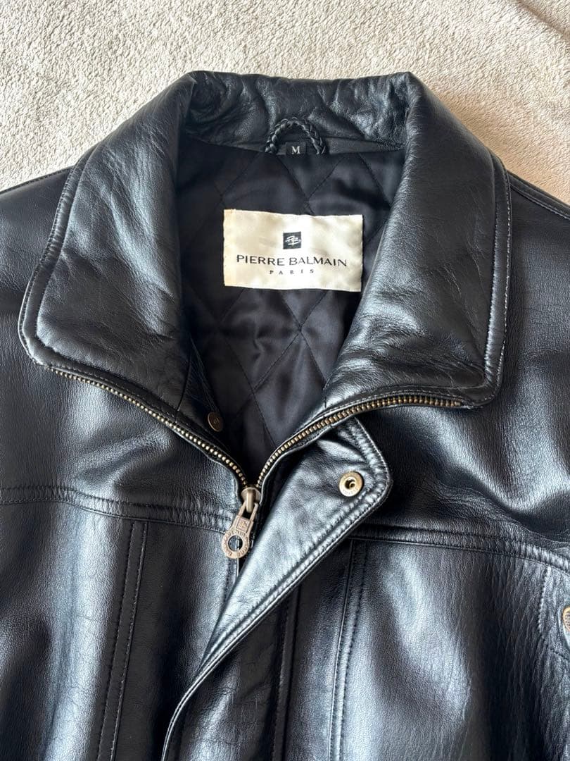 ピエールバルマン　羊革　A-2 レザージャケット　フライトジャケット　黒　短丈
