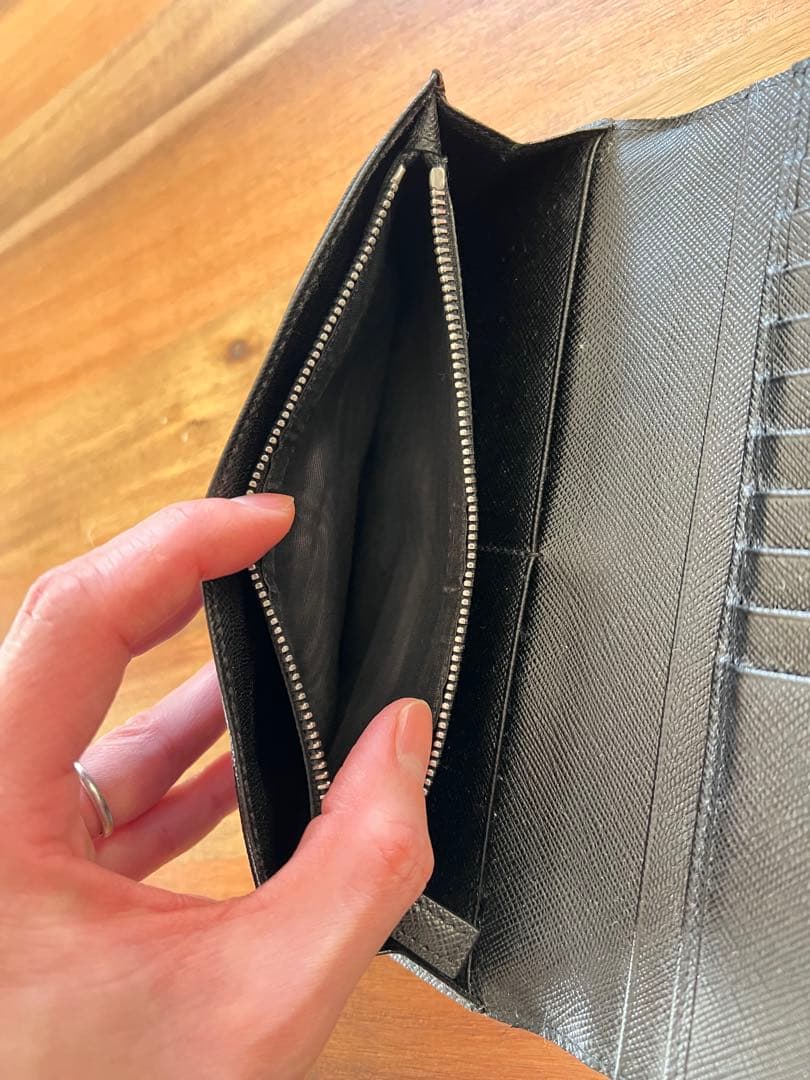 ク*ー様 PRADA ブラックレザー 長財布