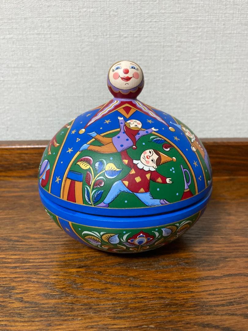 ロシア雑貨☆『ロシアのサーカス』ピエロの円形収納Boxマトリョーシカ オリガ新作