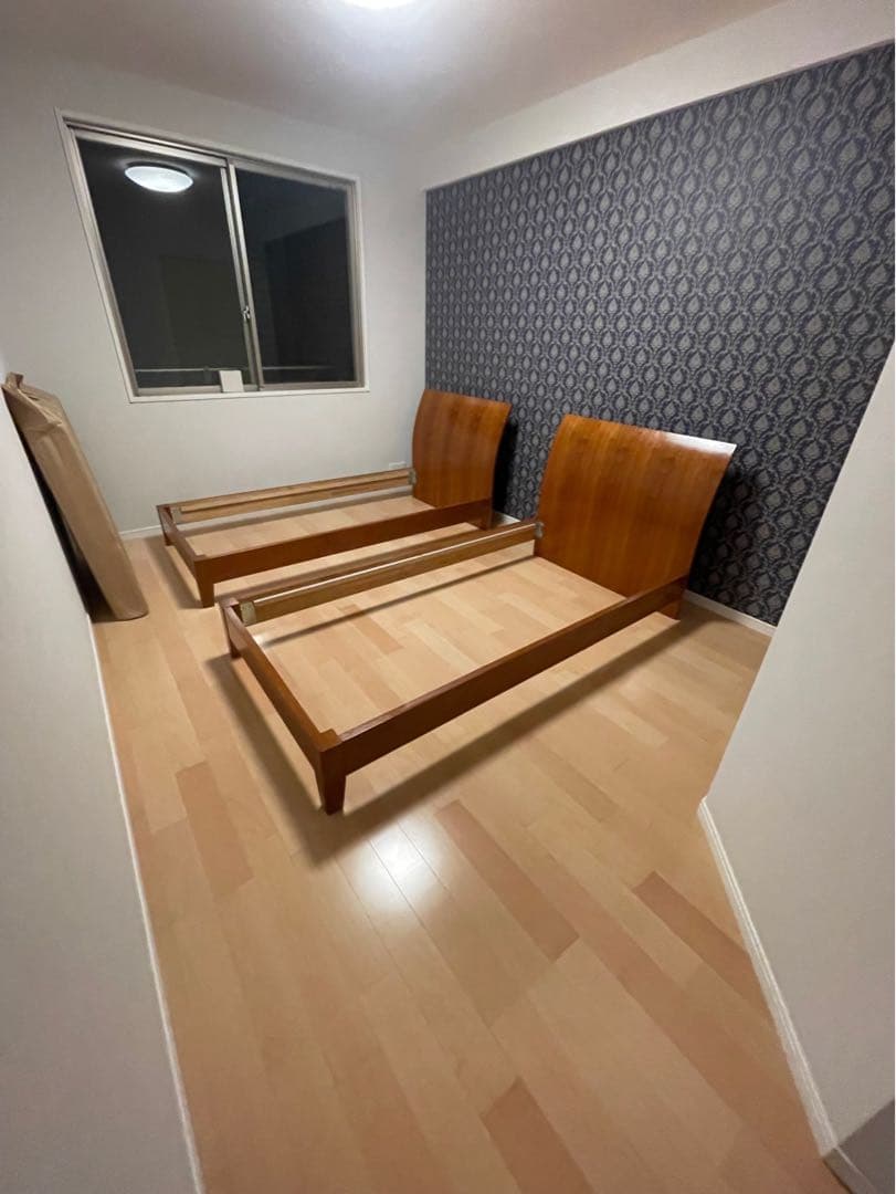 mei1台目　ベッドフレームシングル2台セット