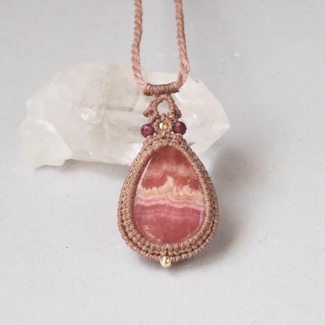 ロードクロサイト / インカローズ マクラメ ネックレス