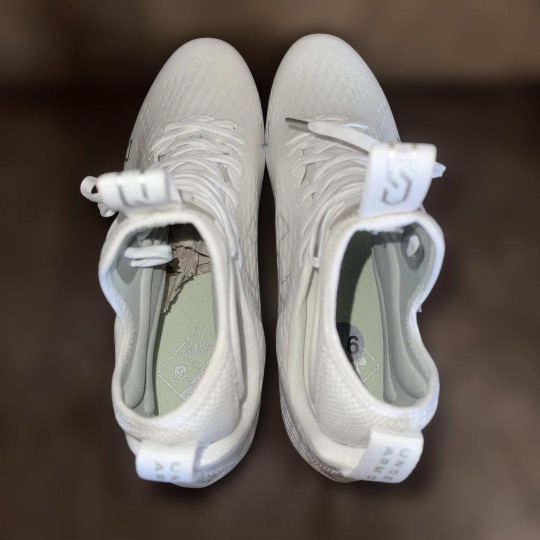 アンダーアーマー スポットライトMC フットボール　スパイク　メンズ