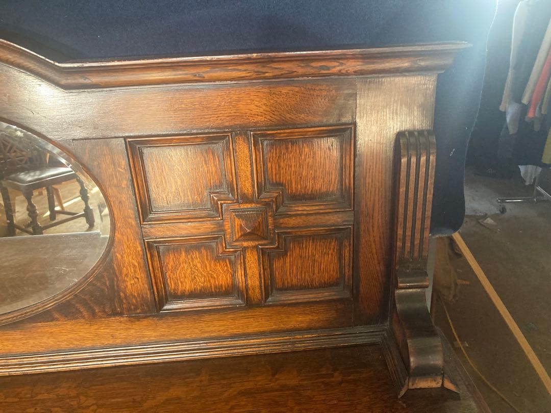 英国アンティーク　ミラーバックサイドボード