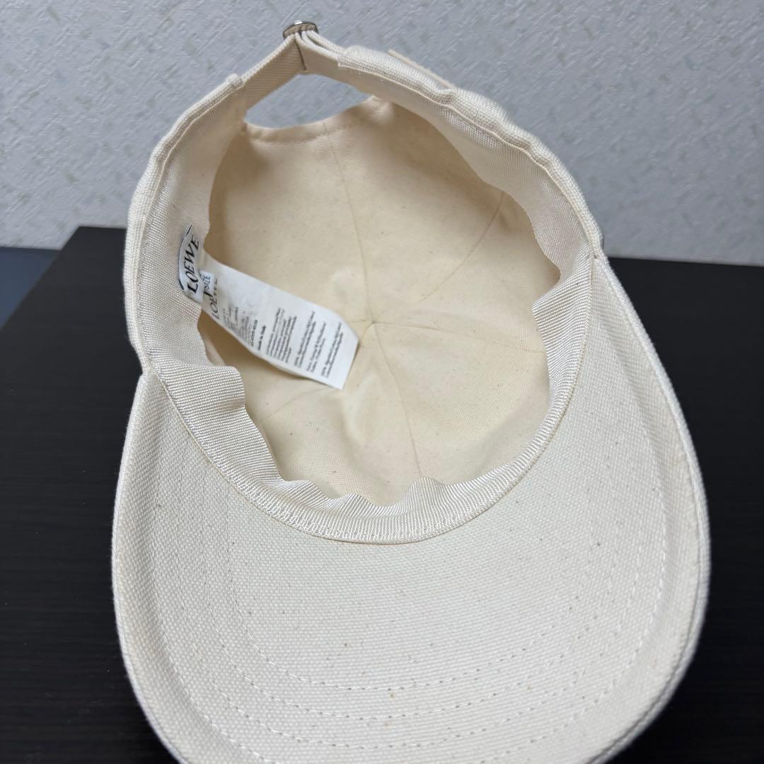 LOEWE アイボリー ロゴキャップ