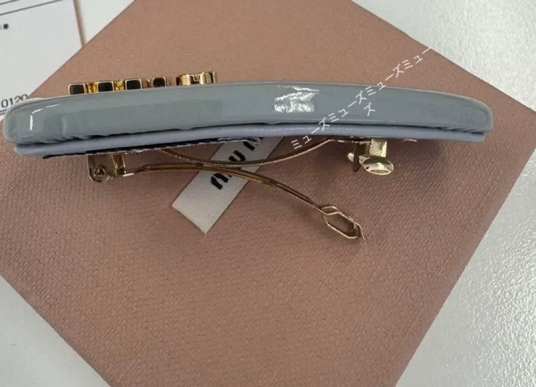 miu miu ヘアピン　バレッタ　グレー、くすみブルー　美品