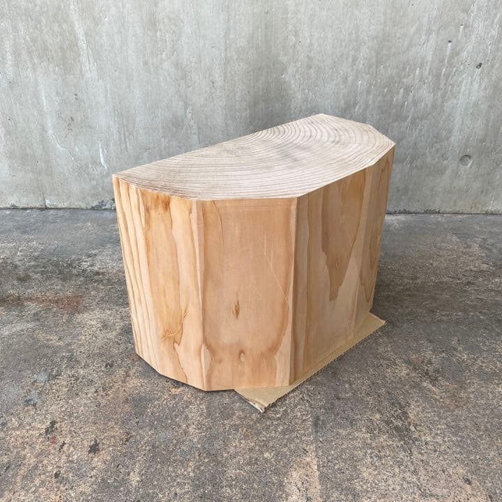 巨木の多面カットのディスプレイ置物(大) のセット　　切り株 スツール