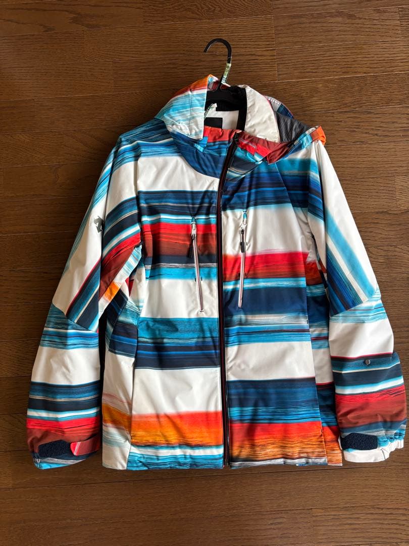 中古品　スキーウェア（クリーニング済）上下セット　DESCENTE　Lサイズ