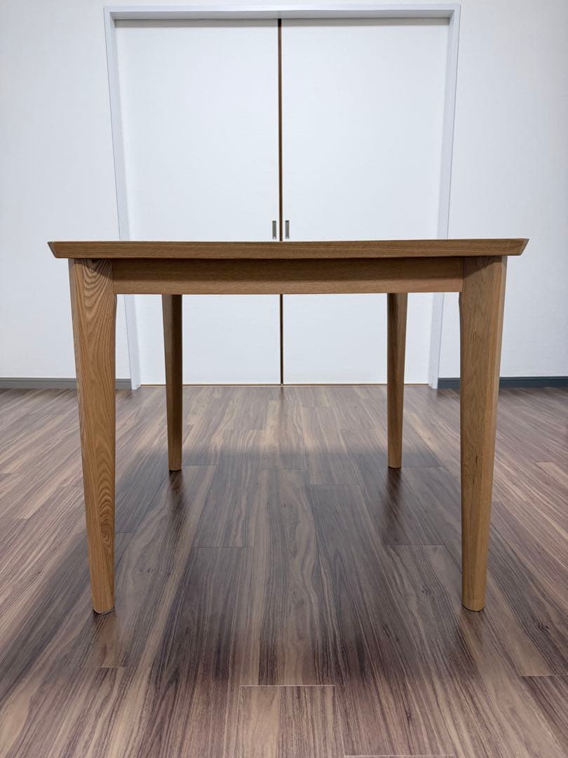 ニトリ 天然木タモ材 ダイニングテーブル 80×80cm