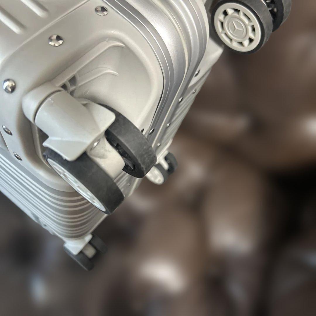 【新品未使用品】非売品メルセデスベンツ　アルミスーツケース　キャリーケース32L