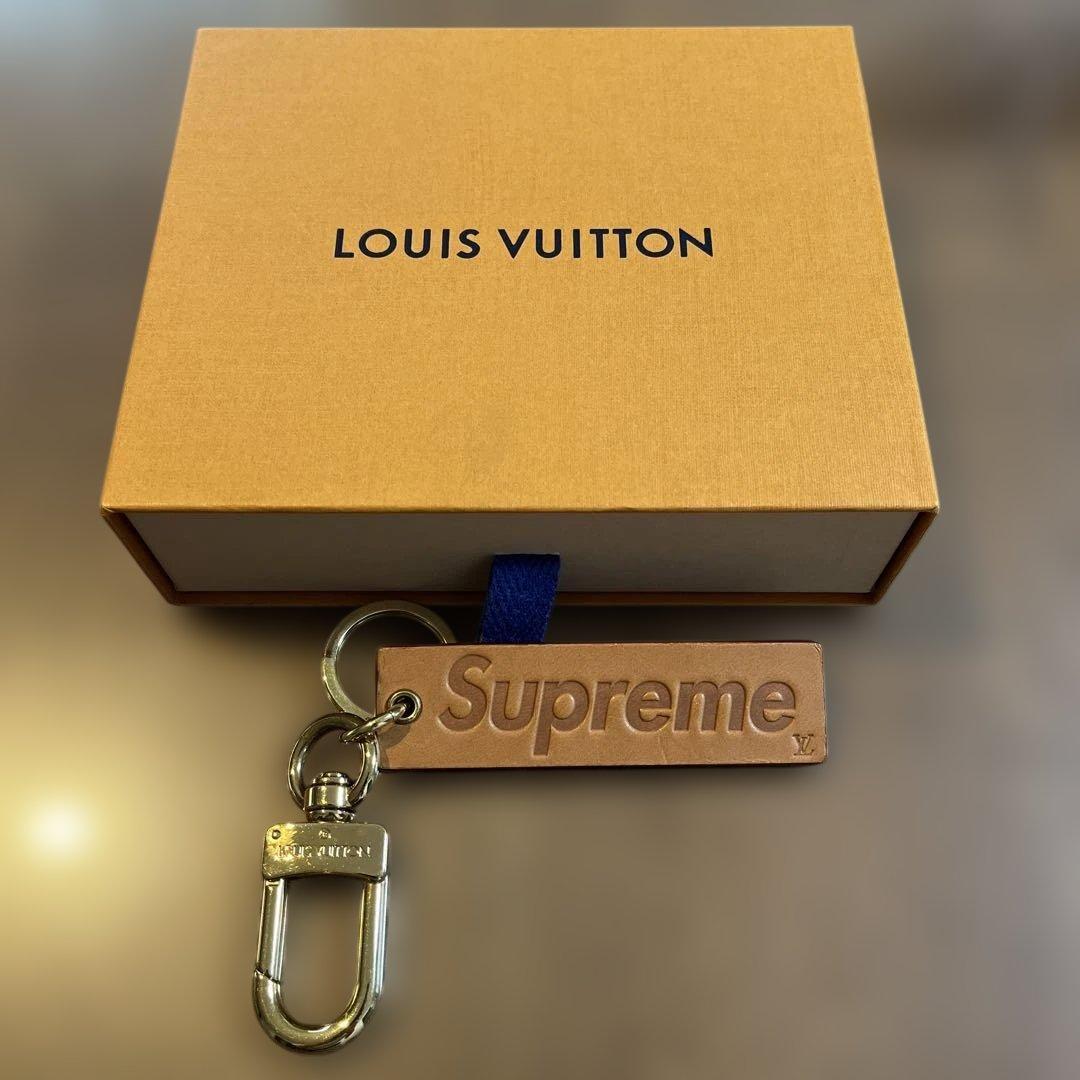 タイムセール❗️希少　シュプリーム　ルイヴィトン　キーホルダー　キーリング