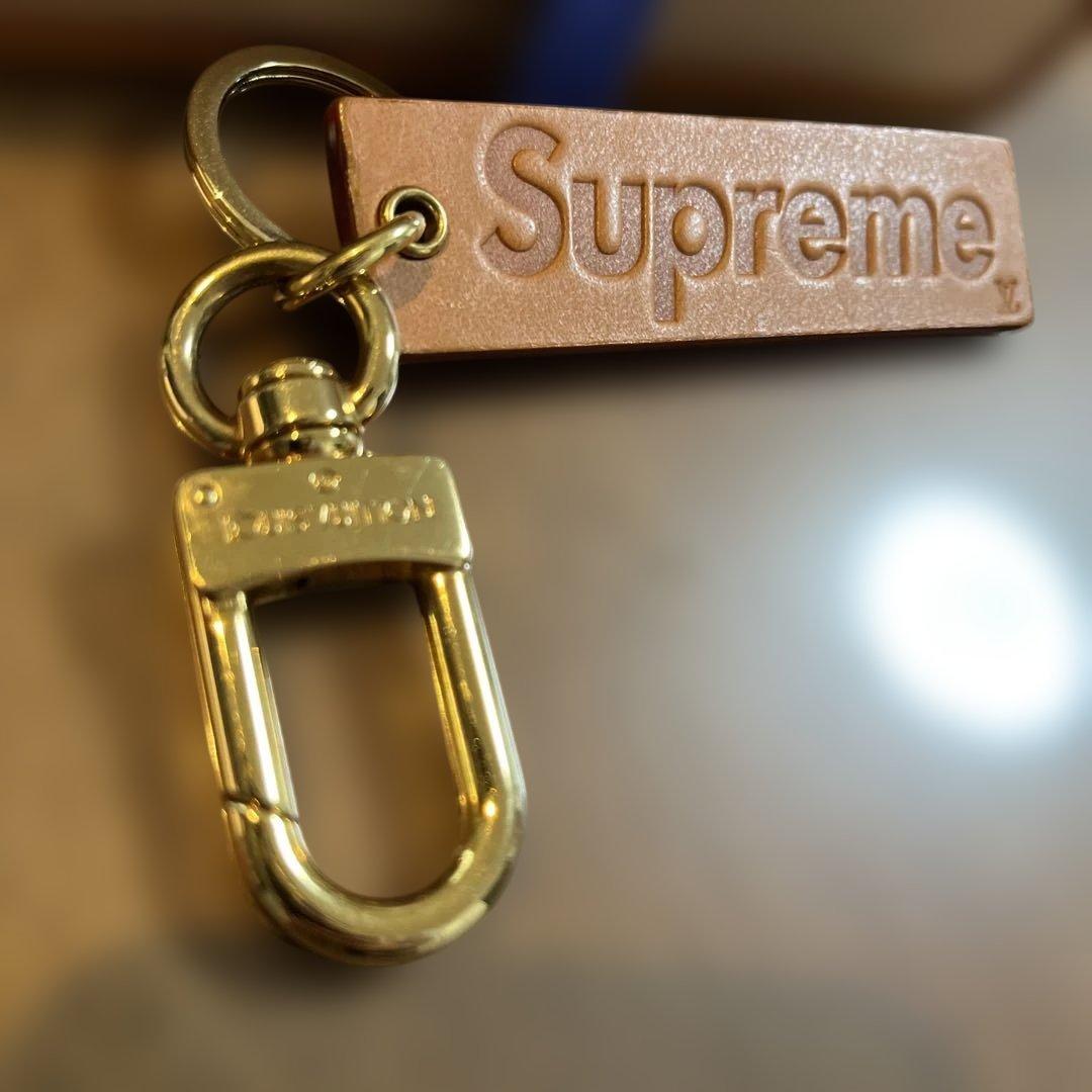 タイムセール❗️希少　シュプリーム　ルイヴィトン　キーホルダー　キーリング