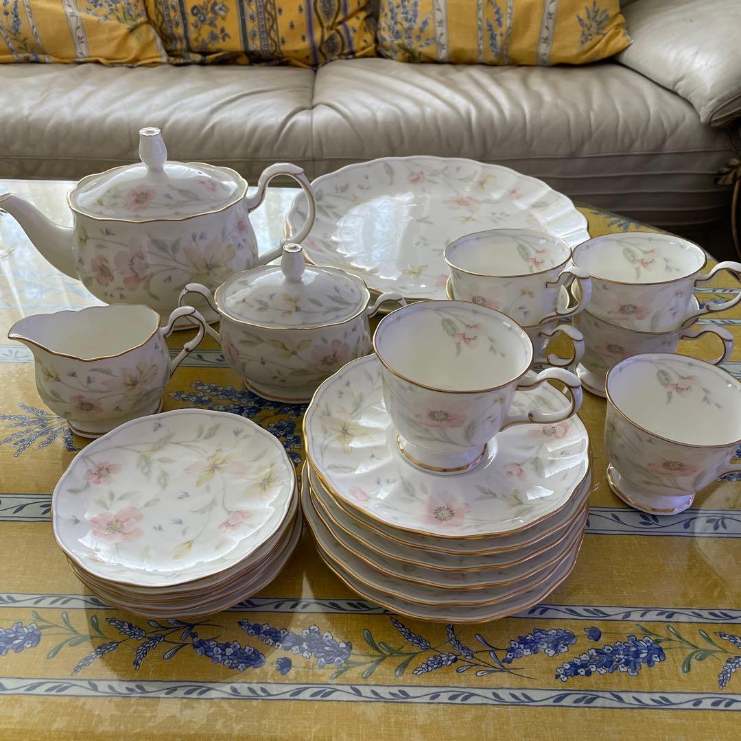 ナルミボーンチャイナ　パステルカガーデン