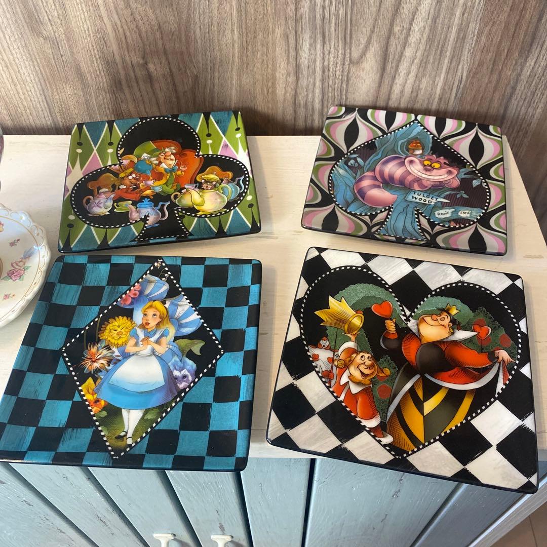 【レア★海外公式】不思議の国のアリス　ティーセット