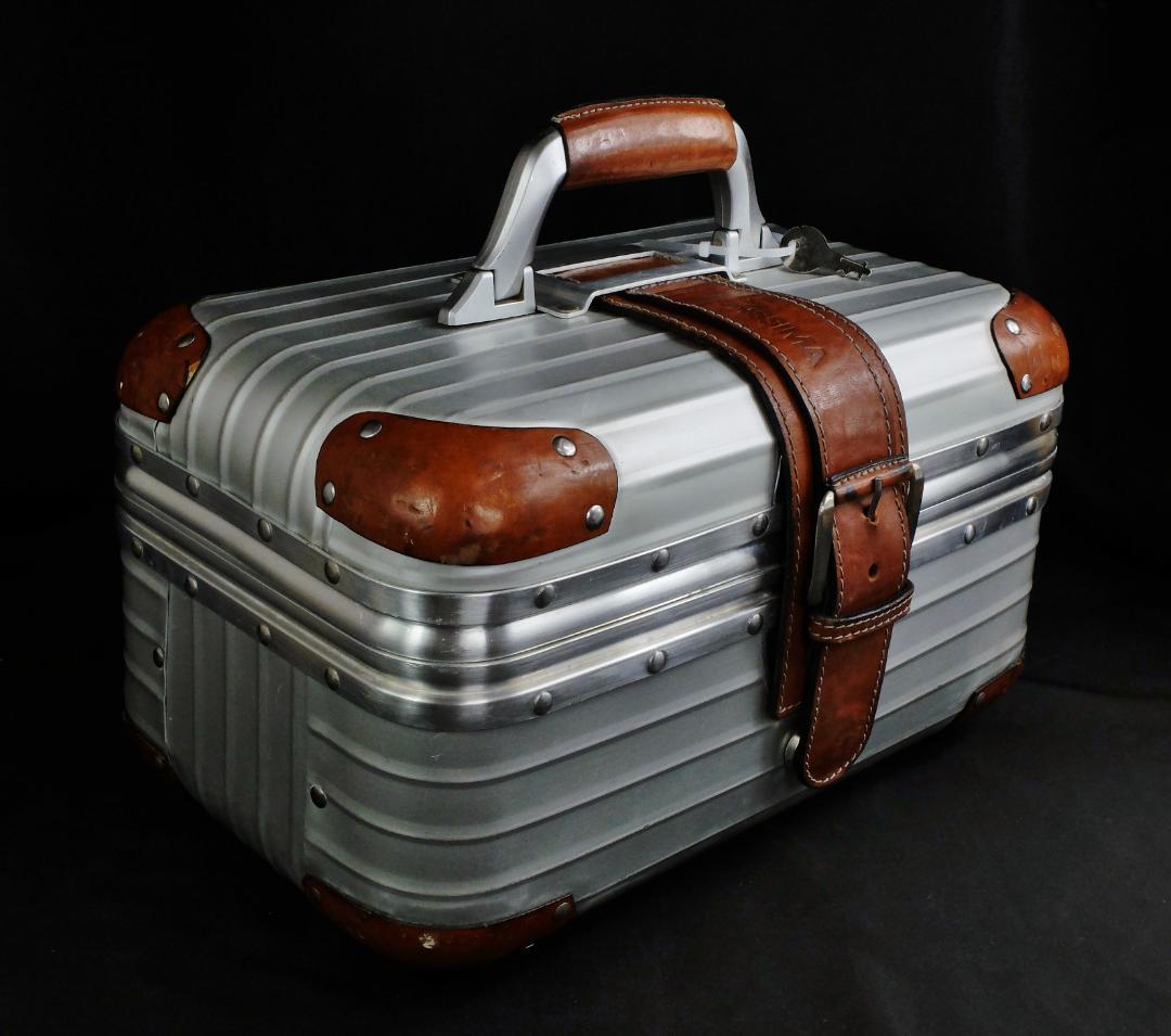 リモワ トパーズ『ASSIMA』ALビューティケース 17L【LTD/激レア】