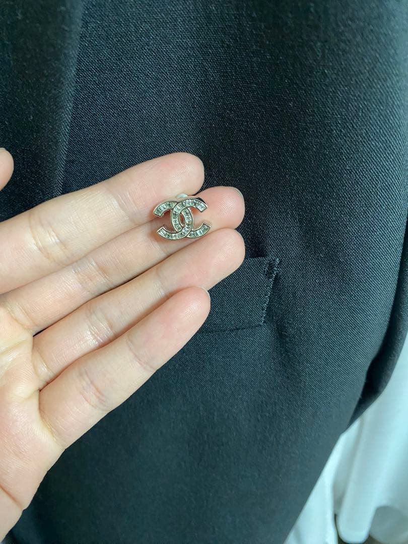 CHANEL シルバー ロゴピアス