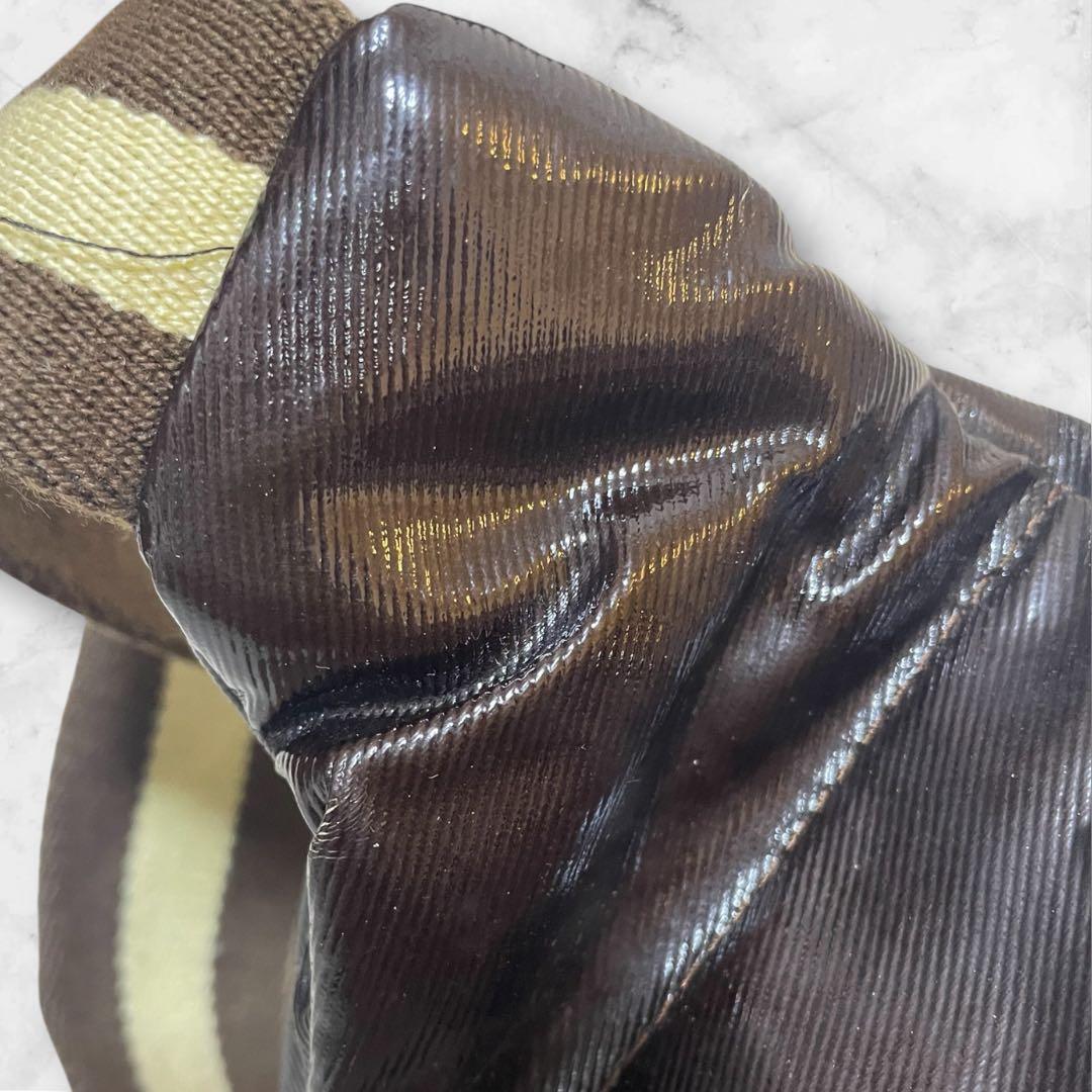 【美品】Orobianco ボディバッグ 黒/アイボリー