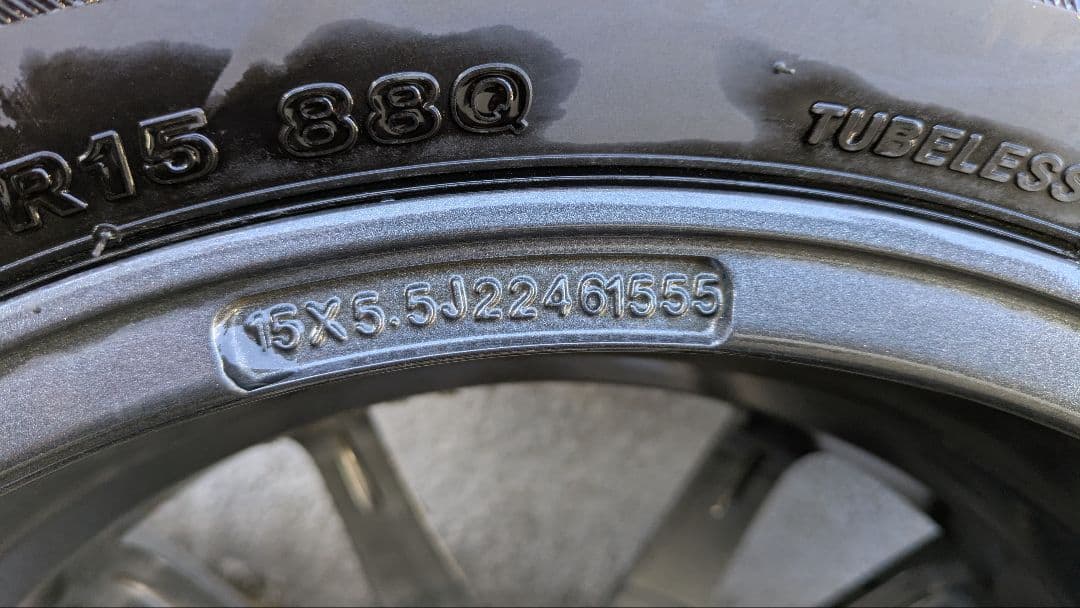 185/65R15 スタッドレスタイヤ