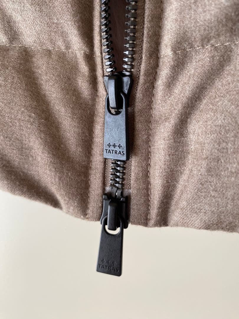 【Rainbow】TATRAS タトラス　フード　ダウンベスト　L シルク