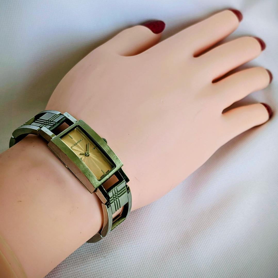 良品 BURBERRYバーバリー レディース腕時計ベージュ シルバー キュート