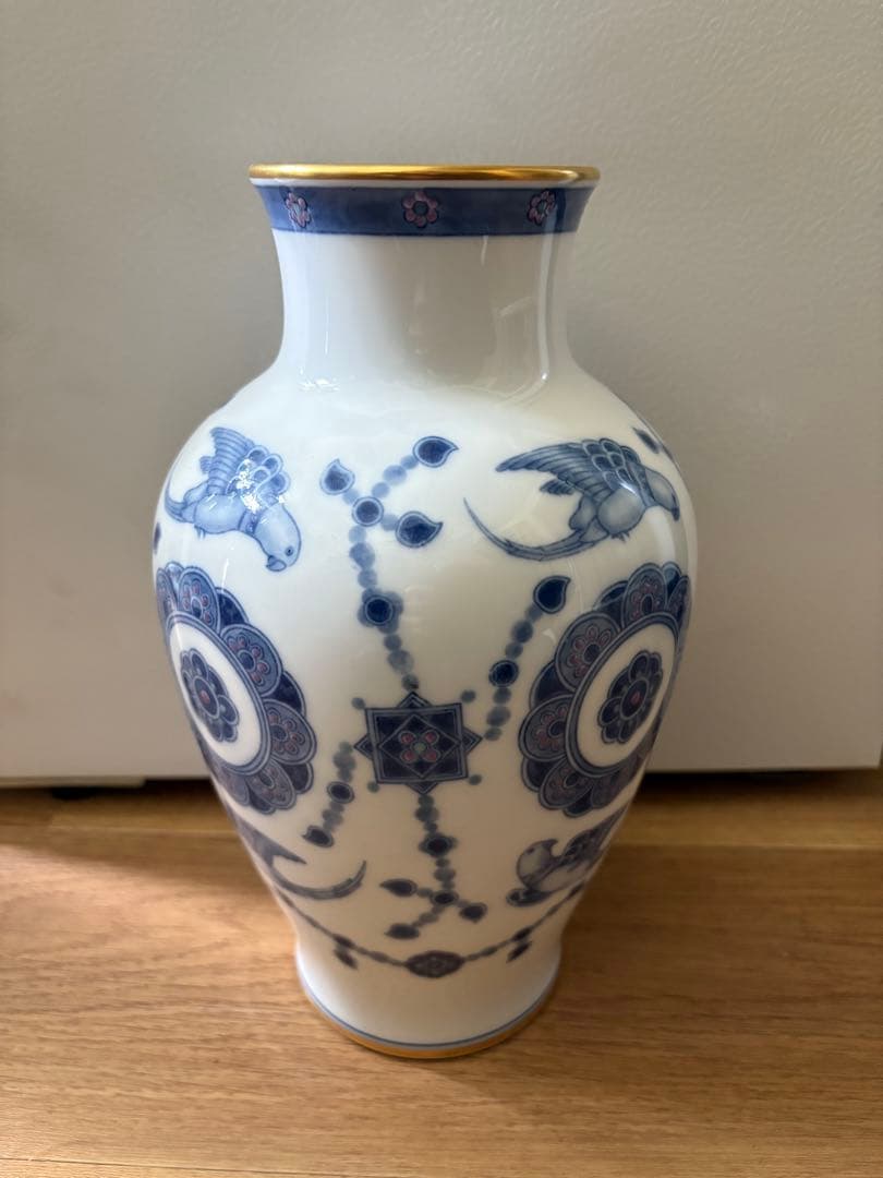 大倉陶園　瑞鳥文花瓶　呉須更紗鳥絵