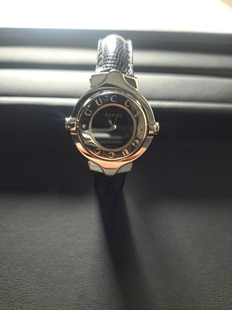 E*y様 GUCCI 時計 レディース バングル