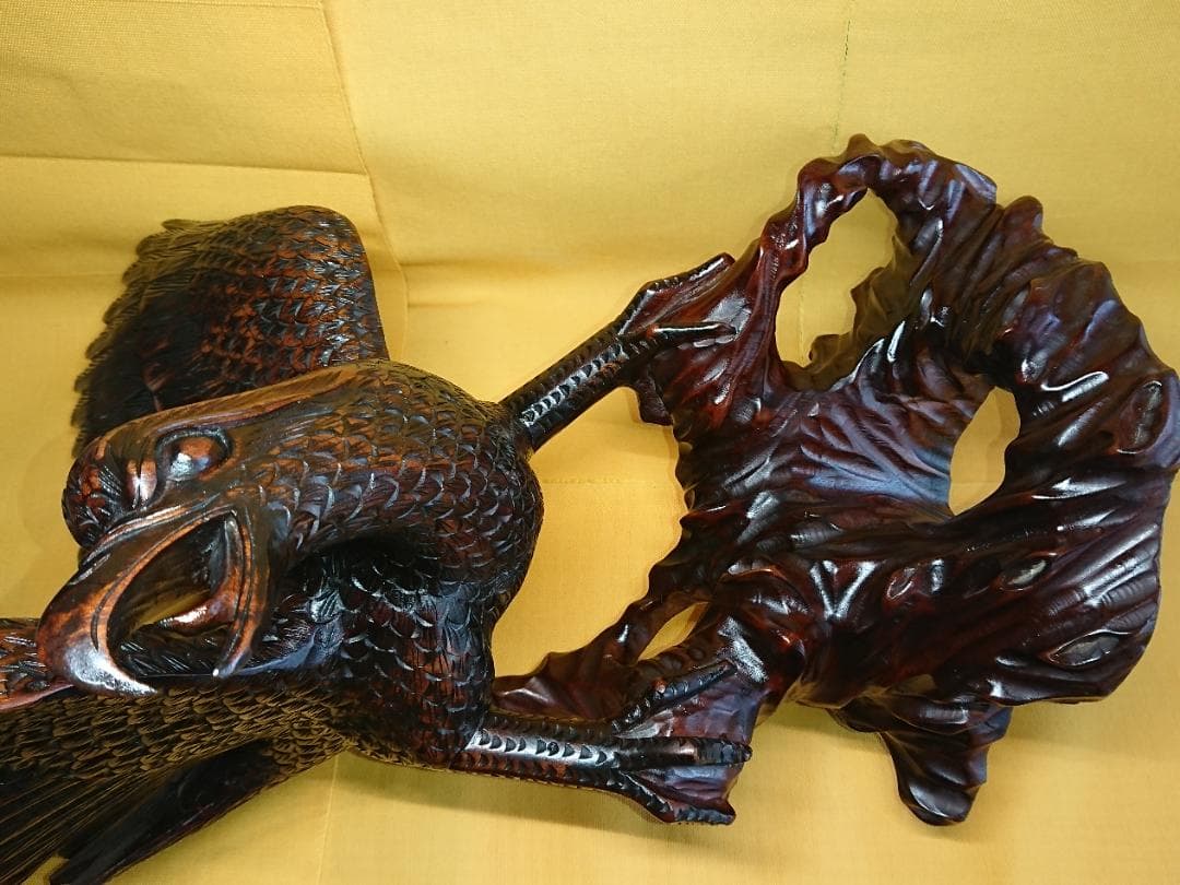 【美品】大型　鷹　鳶　木彫　彫刻　置物　インテリア　工芸品　美術品　A1117