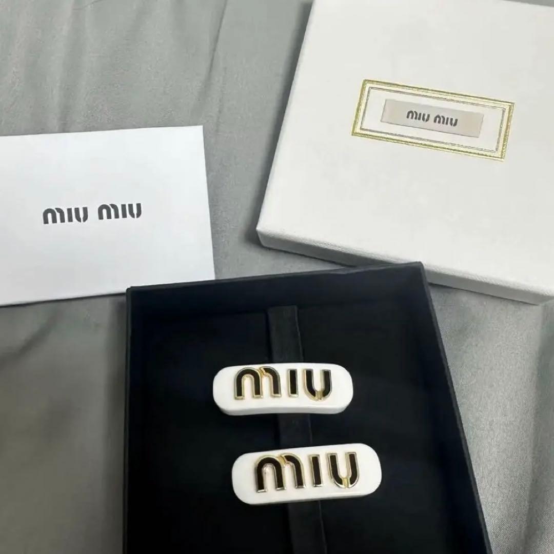 miu miu ヘアピン
