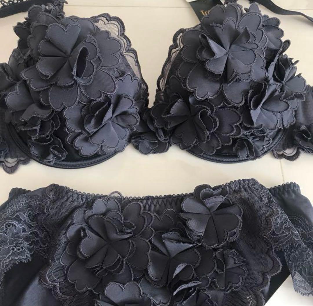 ここも　希少★最高級★ワコール★トレフル★ブラ D70&ショーツ Mセット