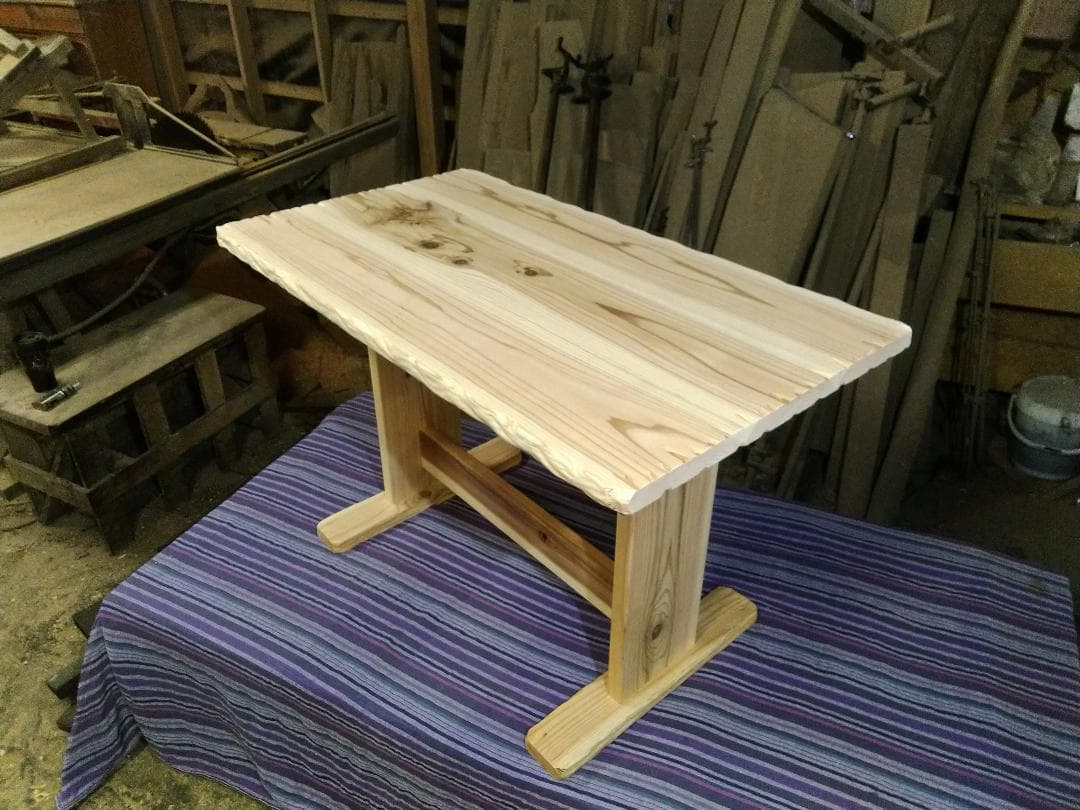 出来たてどうぞ木の良い香り！こだわり制作！国産天然木●ダイニングテーブル