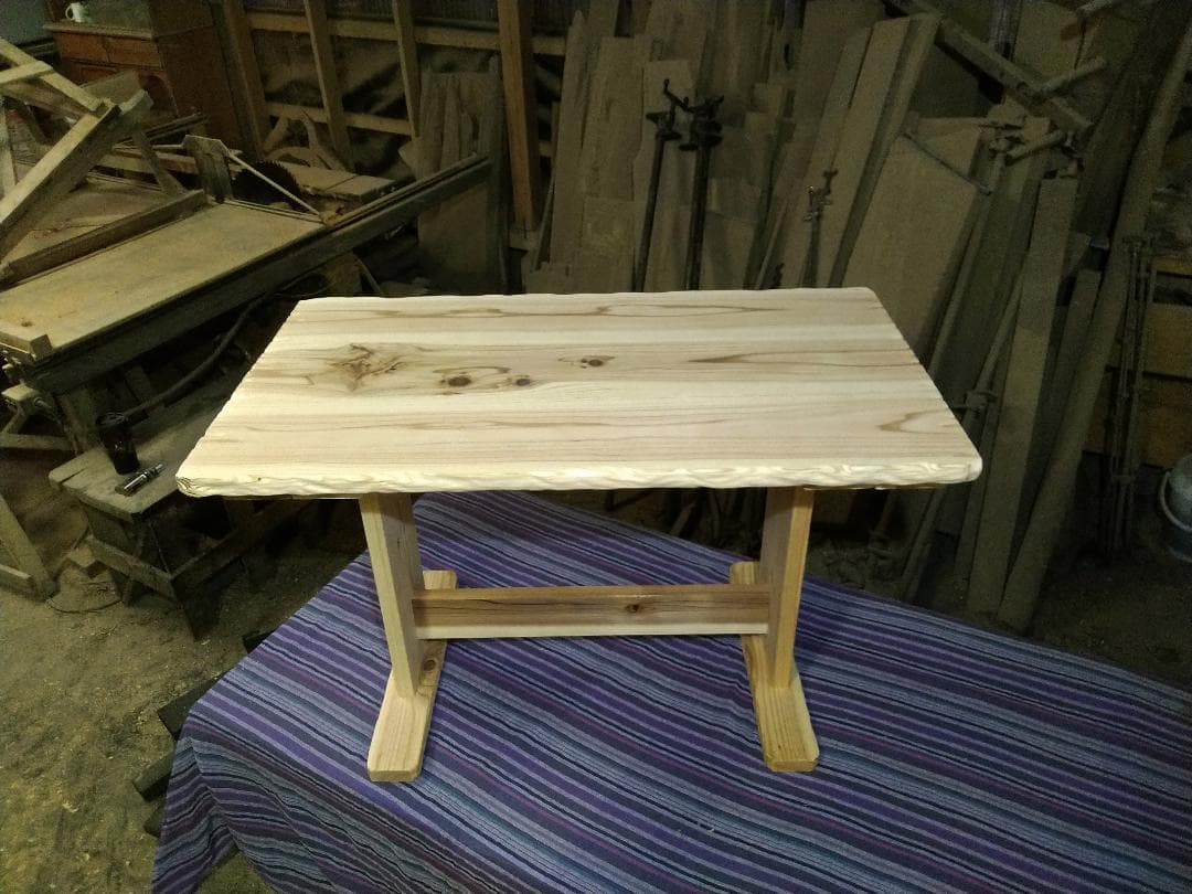 出来たてどうぞ木の良い香り！こだわり制作！国産天然木●ダイニングテーブル