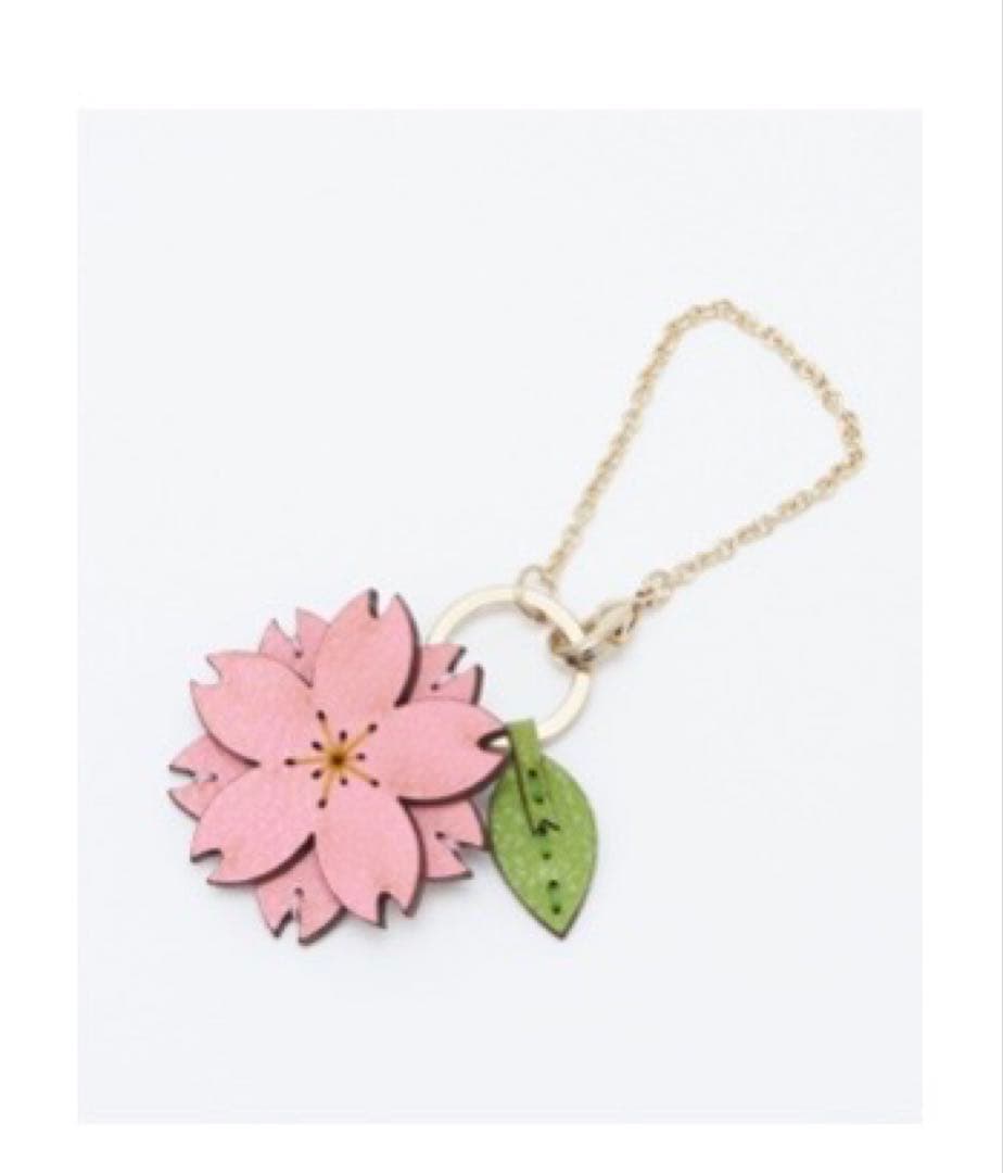 russet 桜モチーフチャーム