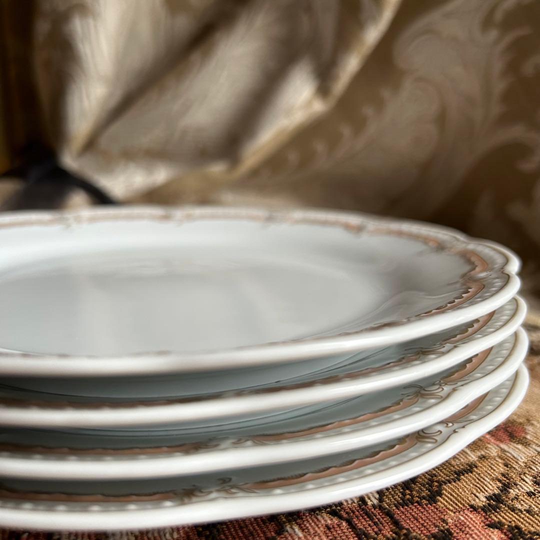 新品ドイツ製 HUTSCHENREUTHER ペールピーチ 美しいケーキプレート