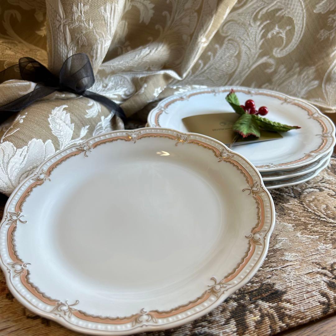 新品ドイツ製 HUTSCHENREUTHER ペールピーチ 美しいケーキプレート