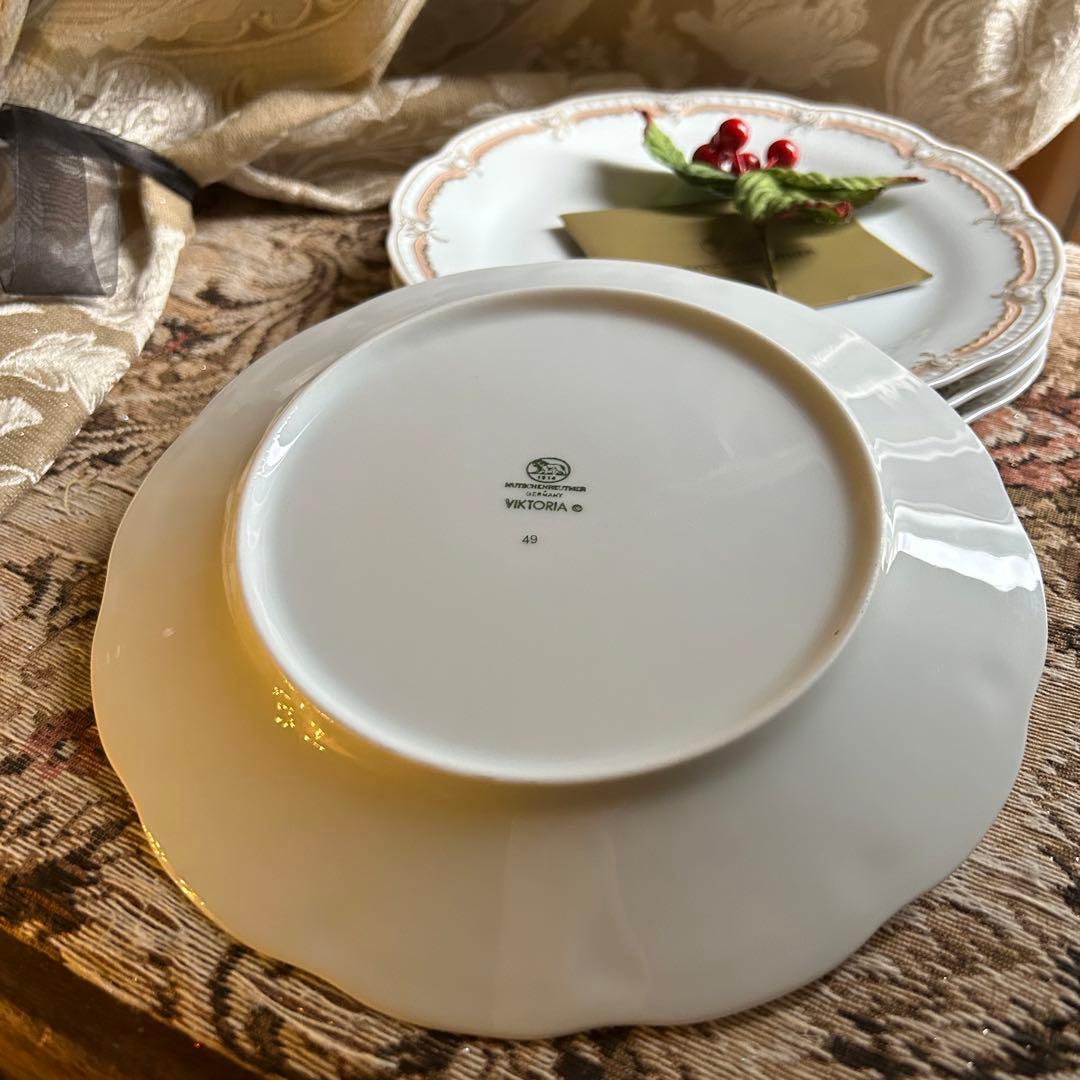 新品ドイツ製 HUTSCHENREUTHER ペールピーチ 美しいケーキプレート