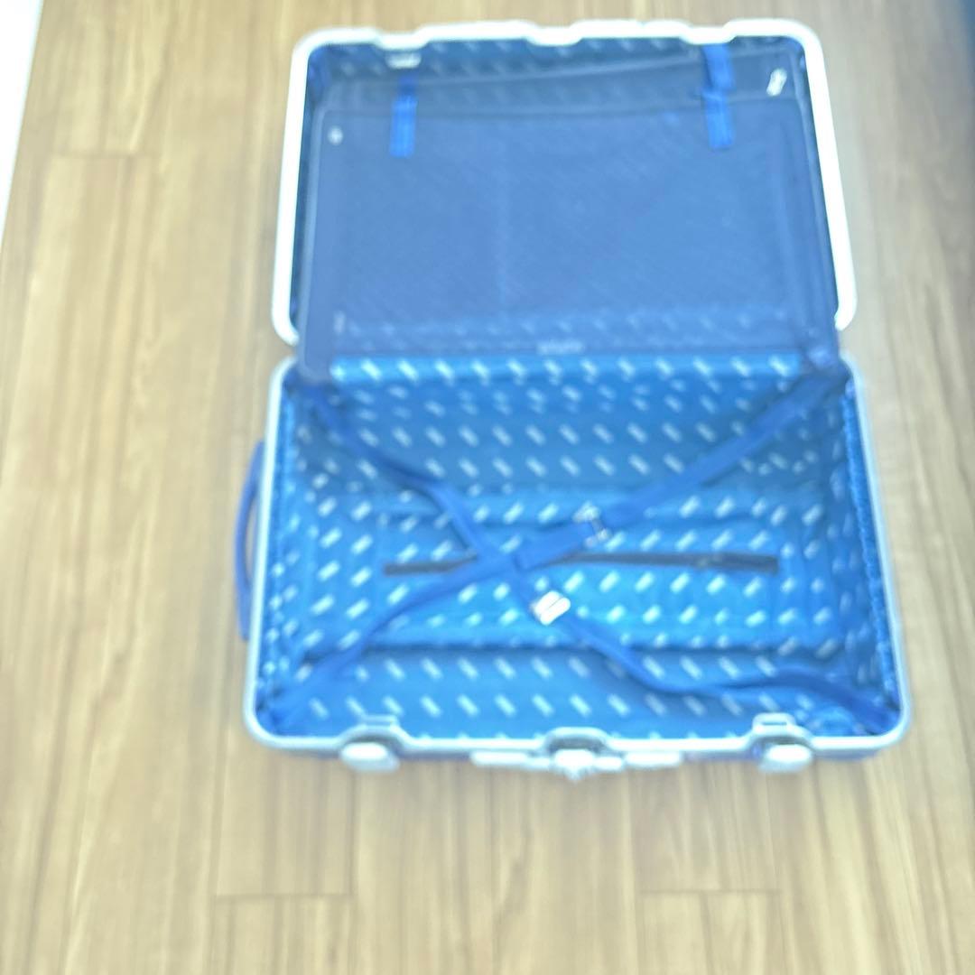 美品！リモワ　ネイビー ハードシェル キャリーカート