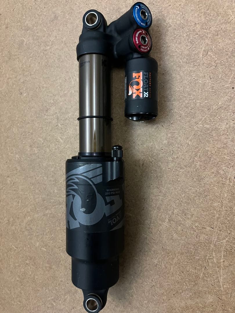 パーツ FOX Float X2