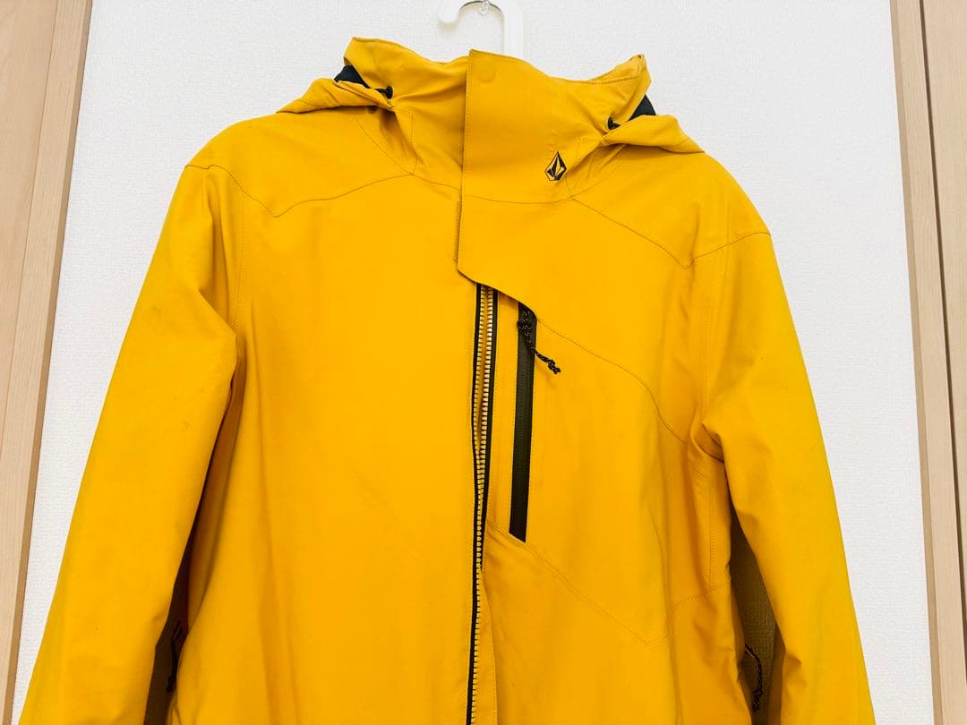 VOLCOM レディースMサイズ ，GORE-TEX ジャケット