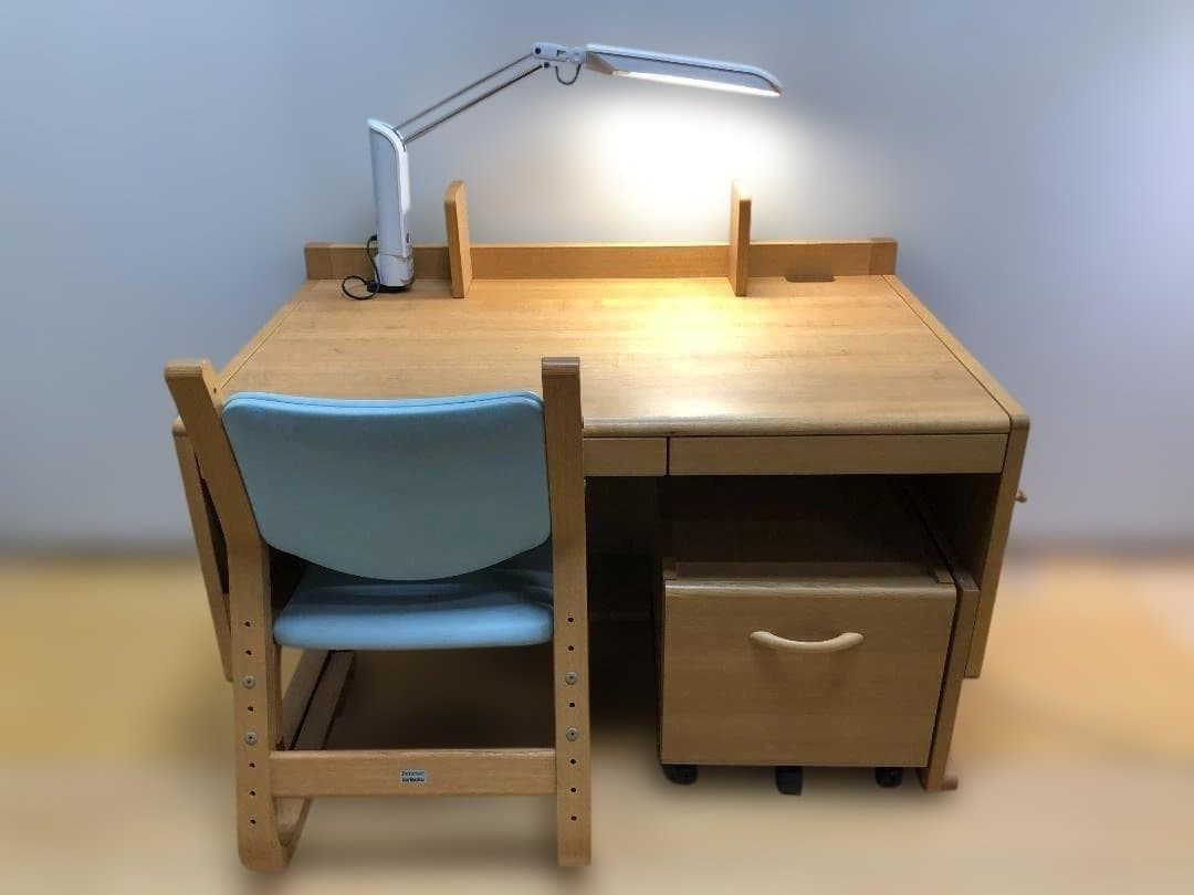 ピノ子(ᵔᴥᵔ)　③　椅子　送料無料 ベネッセ カリモク 51102