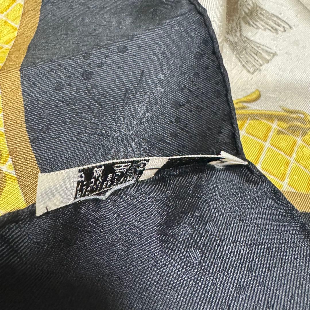 a*e様 M8750 美品 HERMES エルメス カレスカーフ スズメ柄