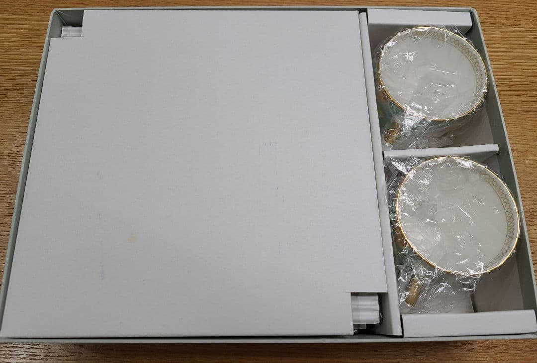 最終お値下げ★ナルミボーンチャイナ　カップ&食器セット　稀少★