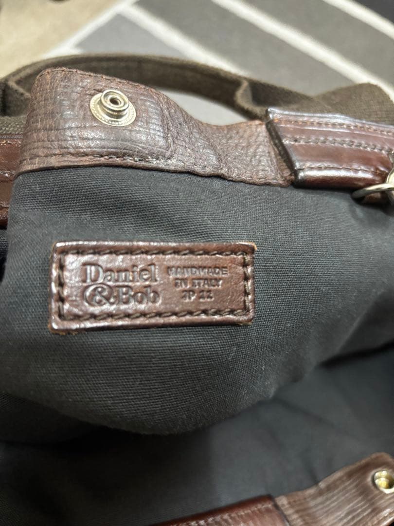 【最終値下げ】ダニエル＆ボブ　ダークブラウン レザー トートバッグ ポーチ付き