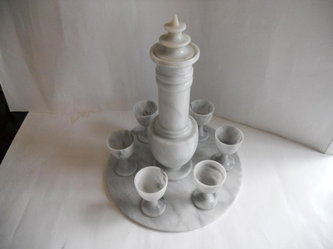 中国 大理石 酒器 揃 希少 貴重 新品 未使用 です。