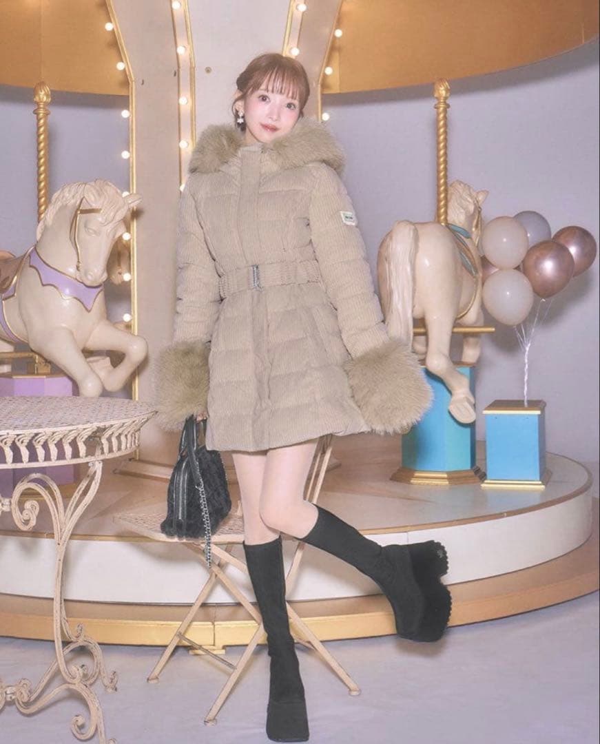 新品未使用【ミシェルマカロン】コーデュロイベルトダウンコート