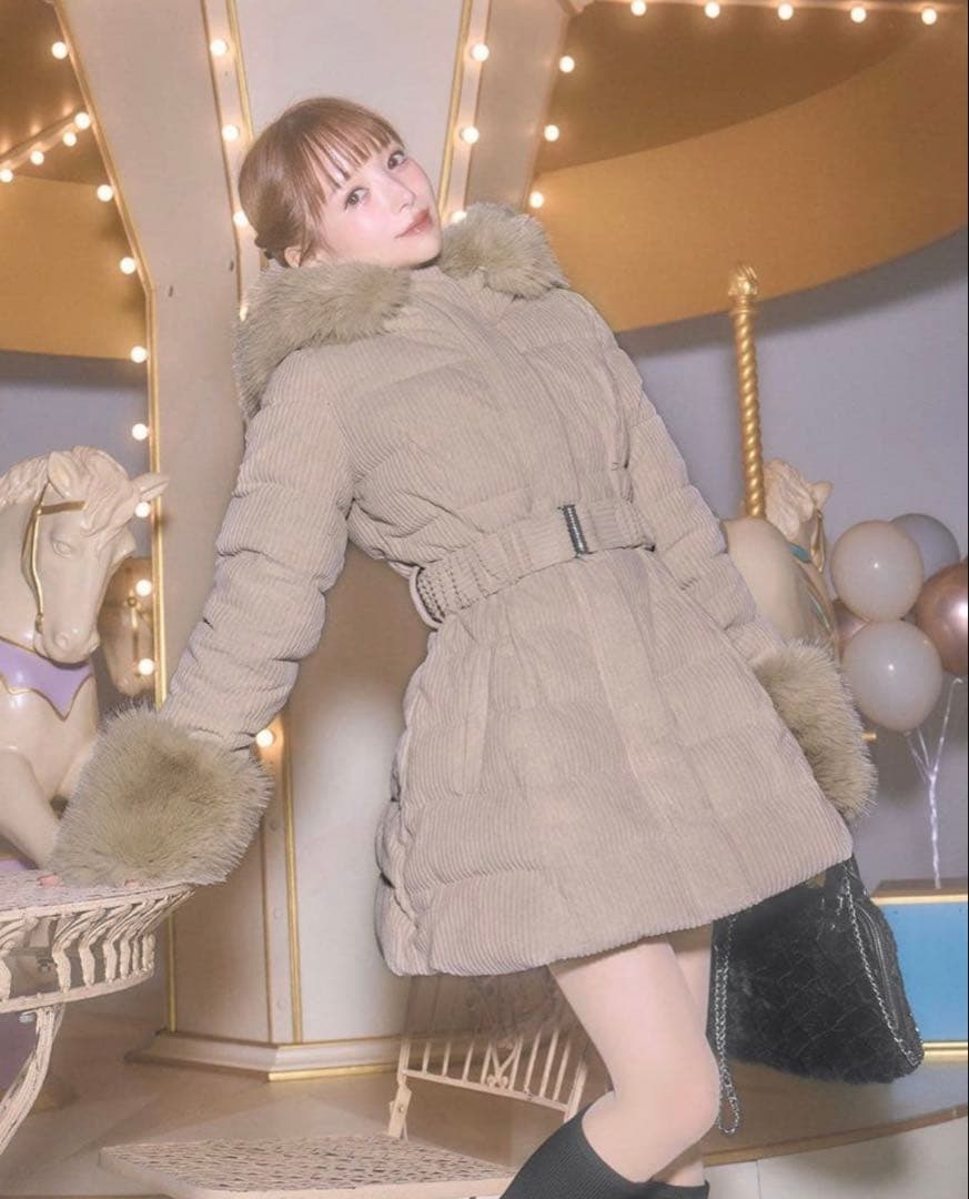 新品未使用【ミシェルマカロン】コーデュロイベルトダウンコート