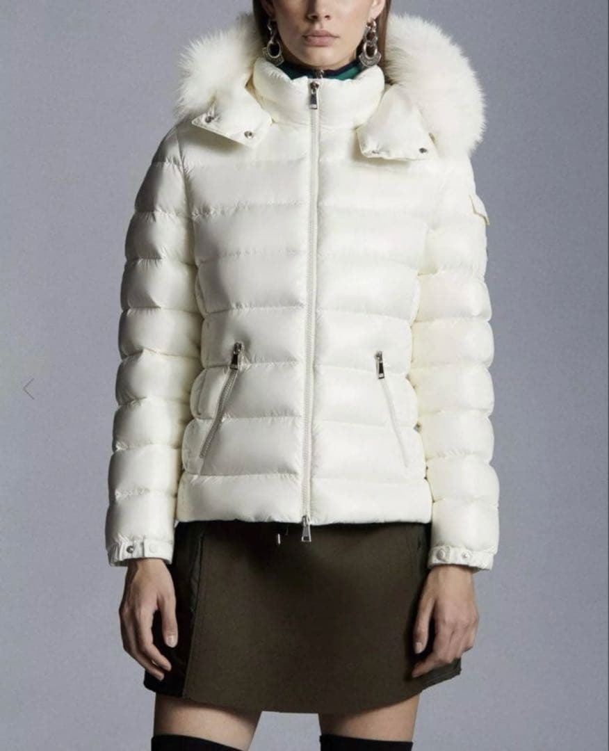 MONCLER BADYFダウンジャケット ホワイト