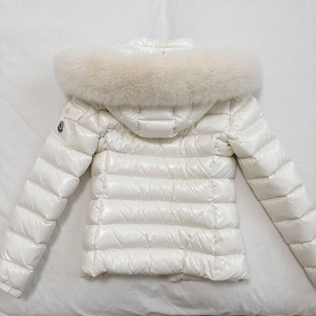 MONCLER BADYFダウンジャケット ホワイト