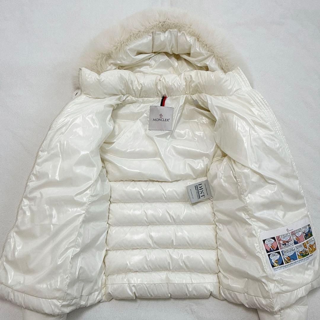 MONCLER BADYFダウンジャケット ホワイト